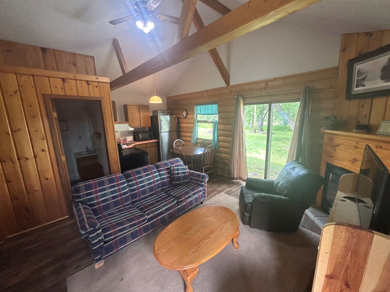 Our Cabins Eagles Nest Resort